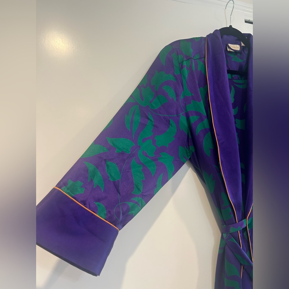 Vtg Victorias Secret Purple Green Satin Sleep Robe Long Sleeve Size M/L - Picture 4 of 15